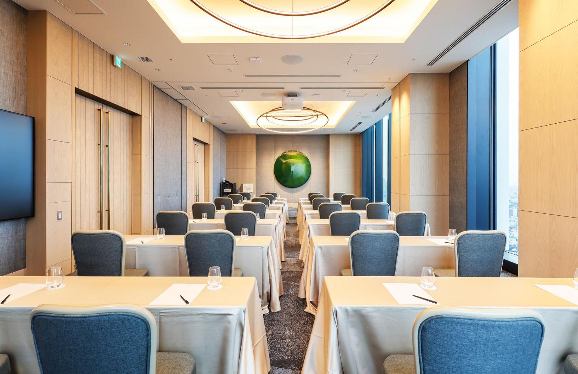 Centara Grand Hotel Осака Экстерьер фото Meeting room