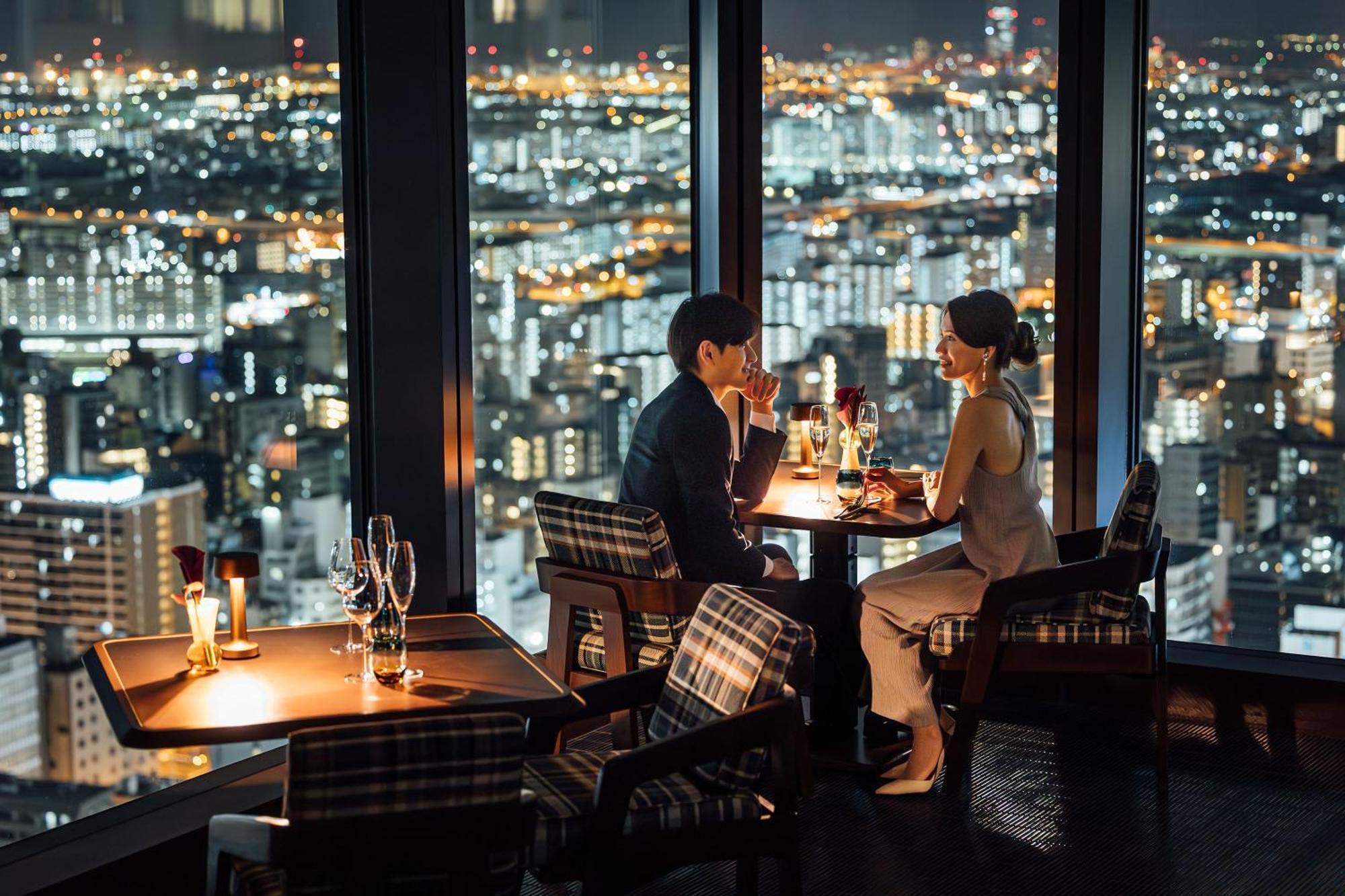 Centara Grand Hotel Осака Экстерьер фото Sky Bar