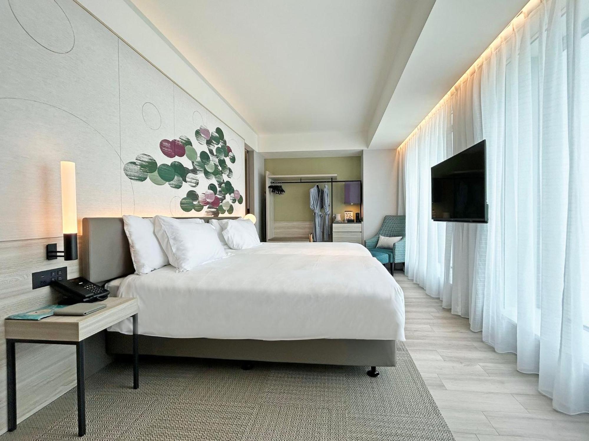 Centara Grand Hotel Осака Экстерьер фото Deluxe Room