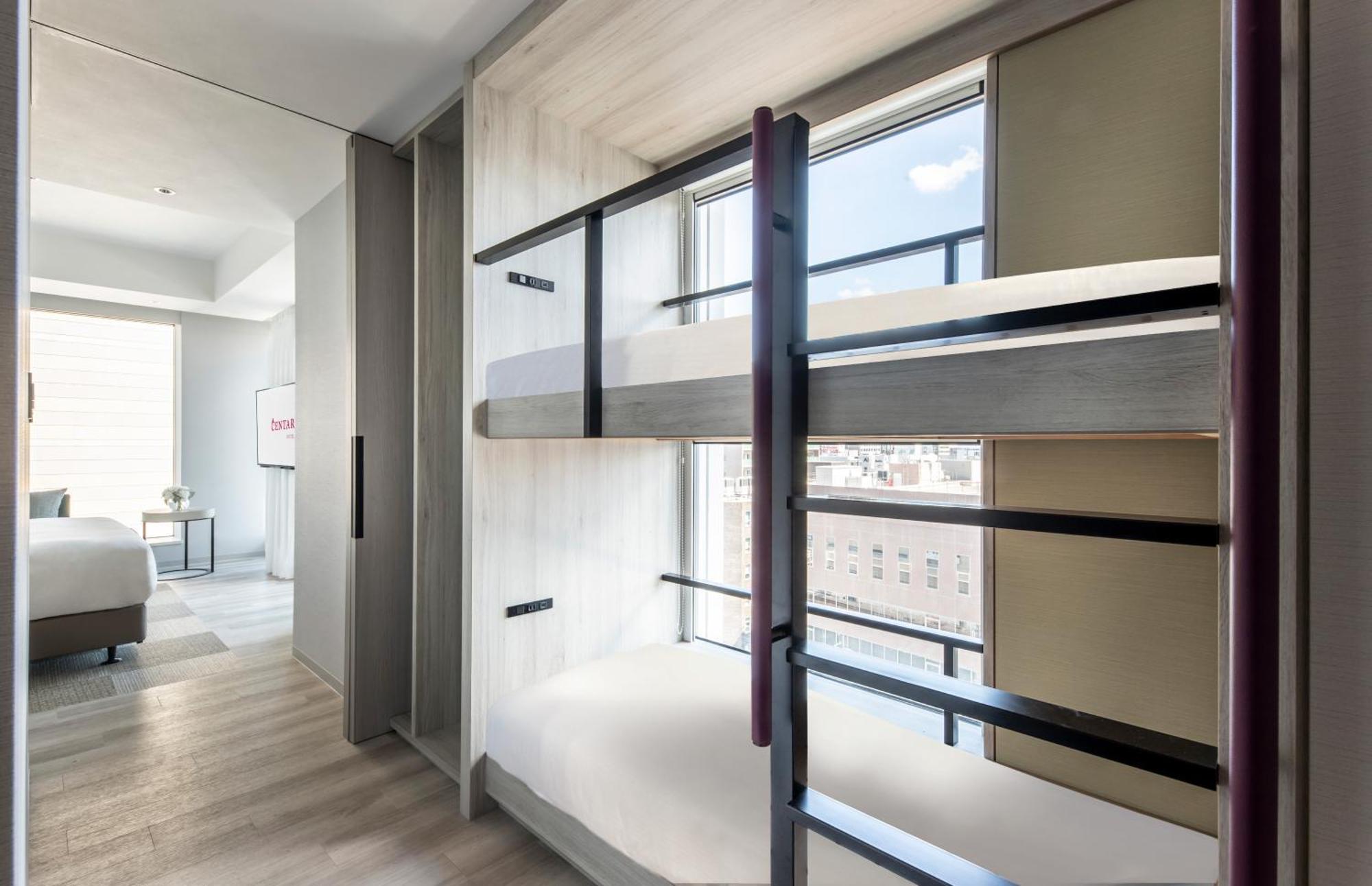 Centara Grand Hotel Осака Экстерьер фото A bunk bed